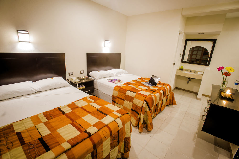 Hotel Colonial De Mérida Extérieur photo